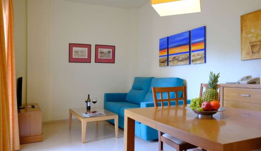 027aeab8f433176ab5ea72c310777d039106766f53440fe4a4750666c7eb1527