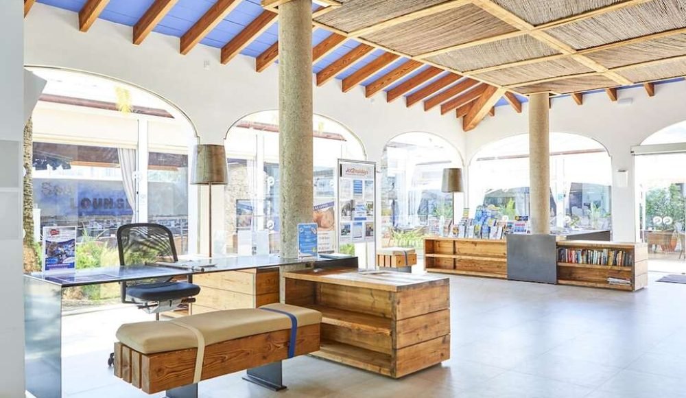 6153eb9cff2f3907525f129b8b06d8ac7644a13b4e08aae4ab854380ce67fdef