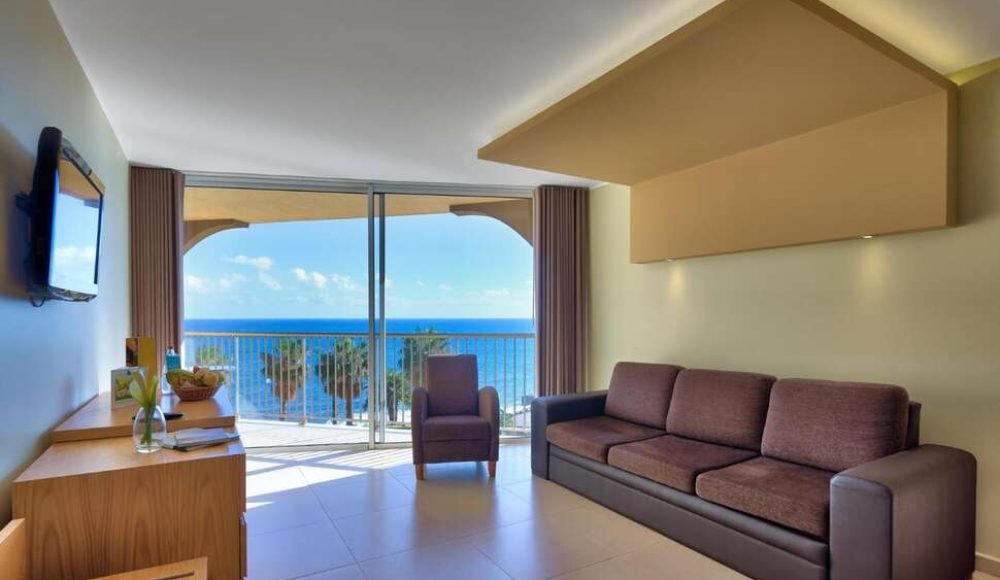 6a05d7ef8e7ad2123e8e1a8fa46f450a4fd791eefa9750bac9e7e01d9b08f720