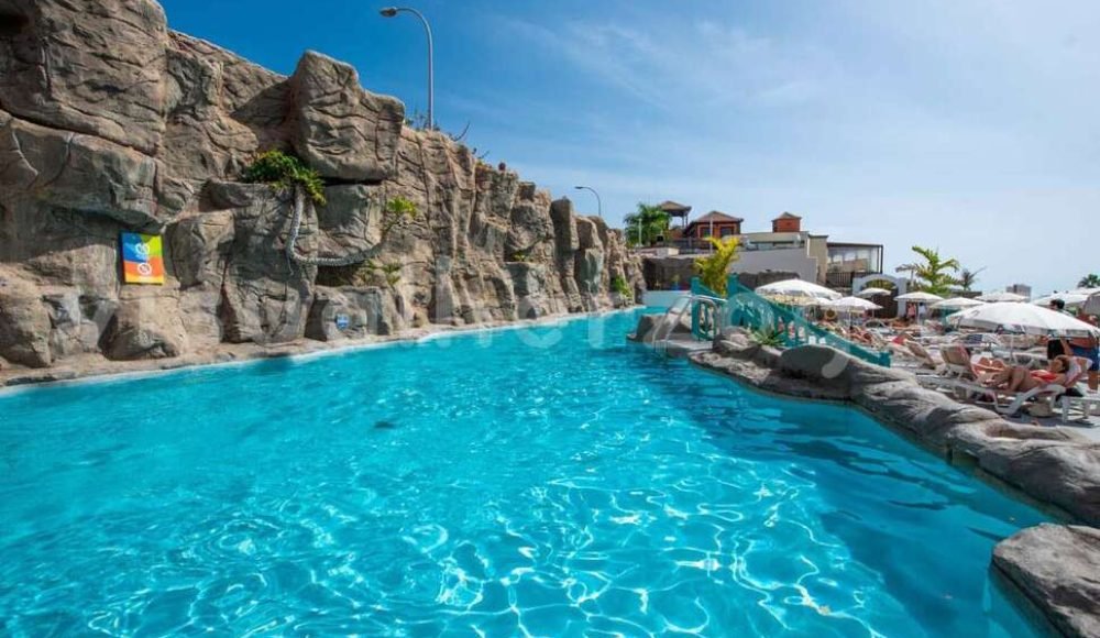 6cbeeae2674579c91dfb6ae5790bc9b89ebf356c933ff92ef826a626b4f7db33