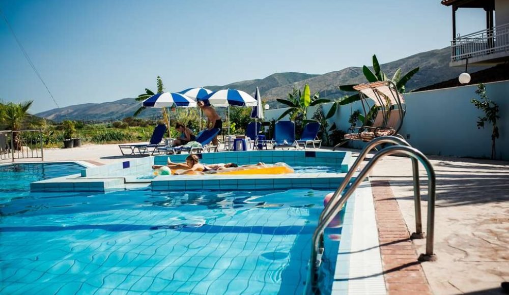 77e89671c6aa73eb621e7d3966a1dfb0e8cd542bbcd7b552f2fbf1dfd4264ec1