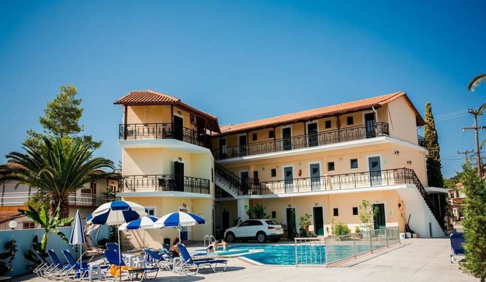 79e27db73d568dc32a0fd6c8dee7a00f50f2dd576f737d319da8f6e0785519d8