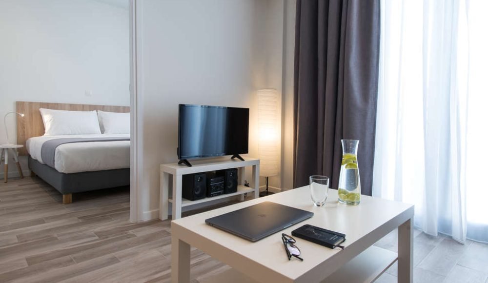 8f3e64e6db3ba86d5639623d134c9db35f8cda046df3b065c47af5e718582bf6