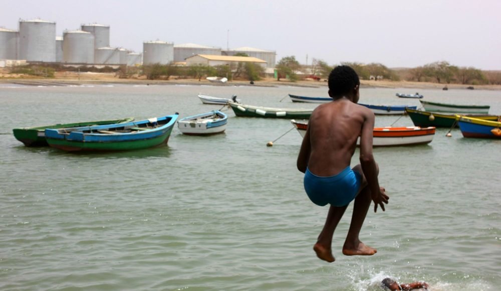 Web_Kaapverdische-Eilanden_Ilha-do-Sal_Santa-Maria_Agua-Sal-Vila-Verde2