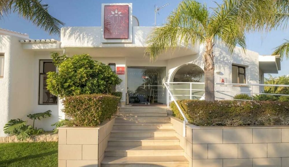 b5ac1db9a4f7d92111ff7dff39ead0b13a342256601e1a1bb2b39eda6a0a52aa