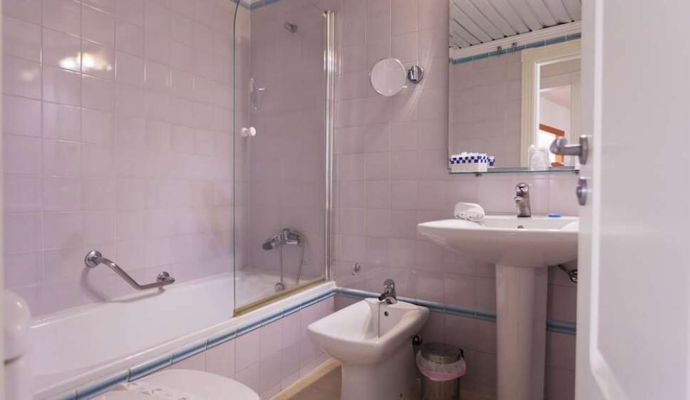 c3b9d3fa3b79b7fd0100204e880c9597a41367fde50e99b835db834e87bffc9d