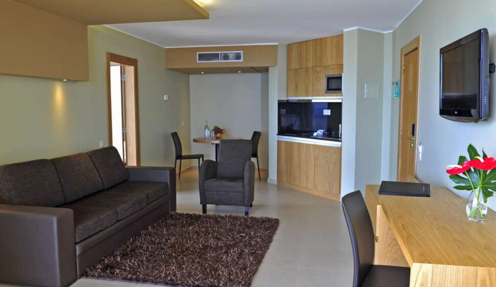 c5ba16d9333eda3cd224eccf8e78a6a27d9f90b49b0419e7cfe5d04e2951c57a