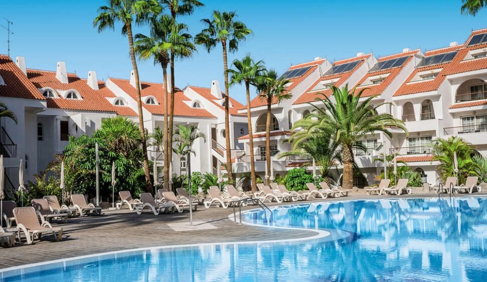 f5d49c49fd25937a89a1a5edac90039b4dabb119d2f6ba8285ad54d03bf9ea71